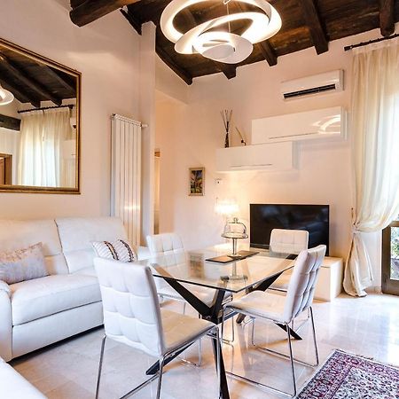 Begatto Apartment, Nel Cuore Del Centro Storico Bologna Luaran gambar